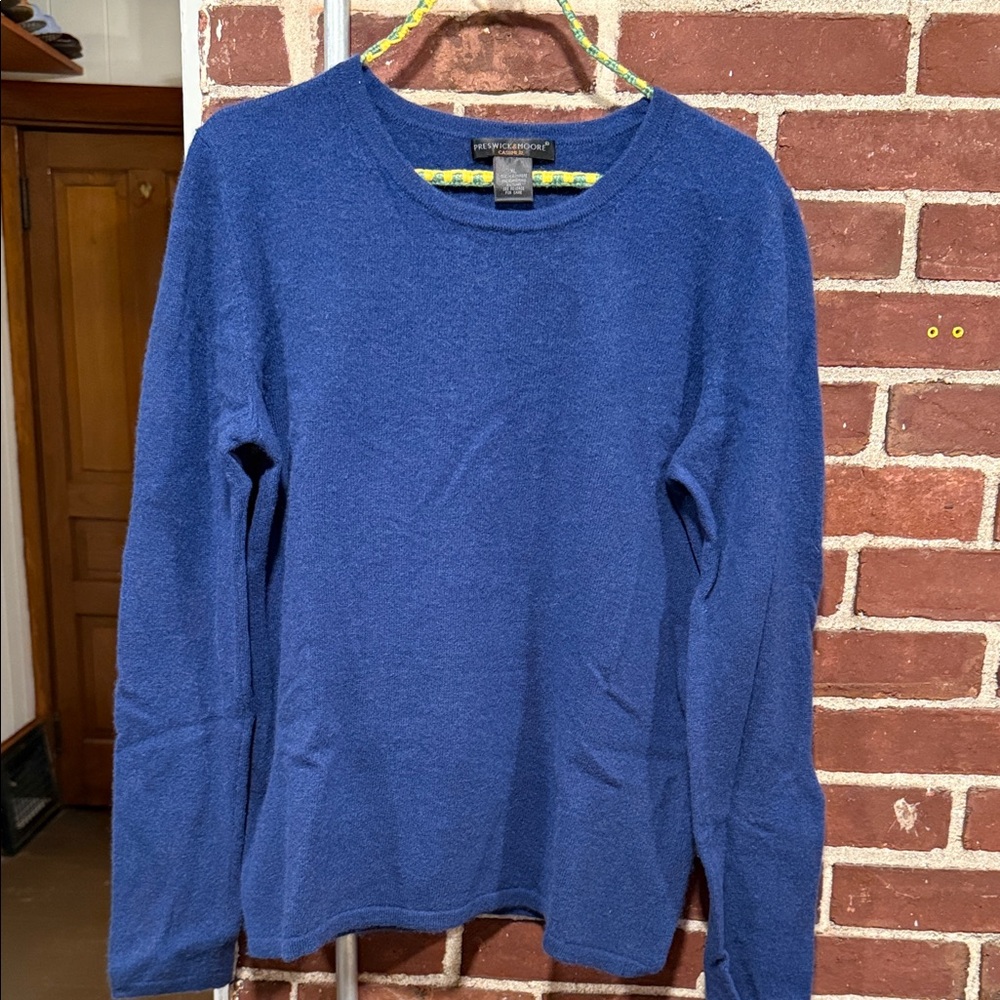 Preswick & Moore cashmere Blue Crewneck Sweater
